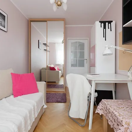 Funkcjonalny Z Balkonem W Gdansku By Renters Appartement *